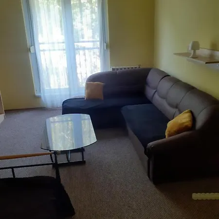 Jokai Apartment *